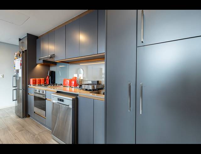 2 BEDROOM APARTMENT FOR SALE IN UMHLANGA CENTRAL